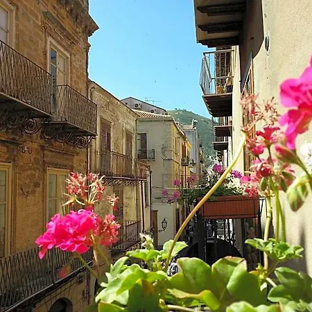Del Corso Panzió Cefalù